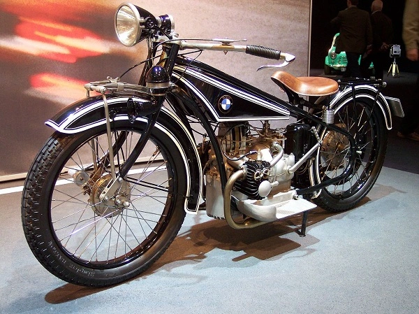 Első BMW motorkerékpár R32